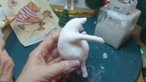 Мастер класс .Бескаркасная ватная игрушка "Веселый медведь"