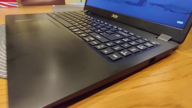 Acer Extensa 15 EX215-51 Laptop 15.6 inch screen 256GB SSD M.2 смотреть онлайн