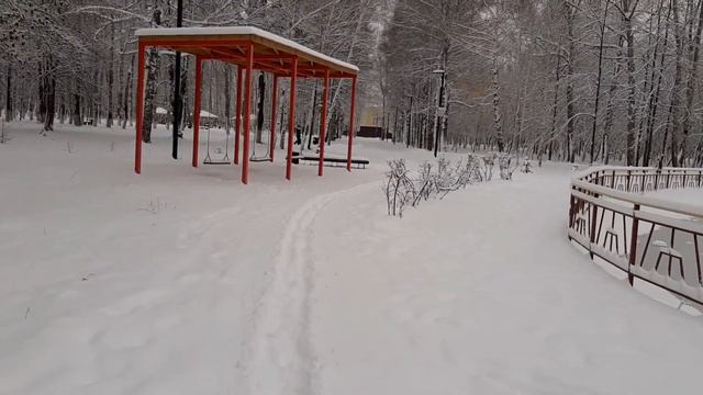 ВОСКРЕСНЫМ ДНЁМ В ПАРКЕ. #сасово #снег #парк смотреть онлайн