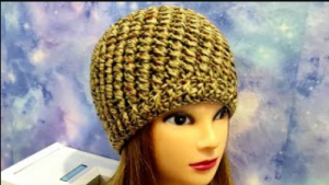 ШАПОЧКА ДИАГОНАЛЬНЫМ УЗОРОМ крючком.  Шапочка для начинающих. (720p).mp4