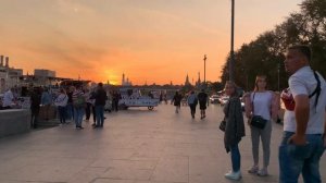 4K Evening bike ride in Moscow. Garden Ring, Kotelnicheskaya Embankment, Stalinist architecture