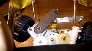 Машинка из бумаги и всякой ХУ НИ видео 3 ,уже с металла и на пульту управления своими руками