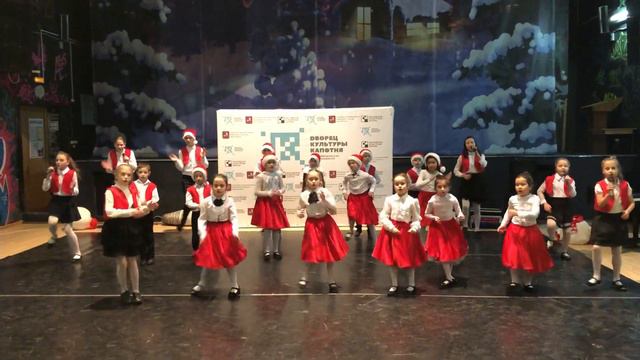 Музыкальный театр ЭПИЗОД - Новый год! смотреть онлайн