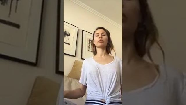 Виктория Боня Делает Упражнение Для Красивых Глаз смотреть онлайн