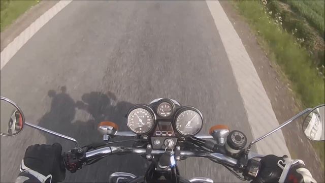 Suzuki GT750 With Jim Lomas Exhausts смотреть онлайн