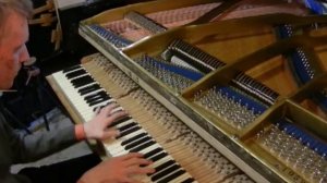 Восстановленный рояль Красный Октябрь 1955 года в мастерской Ставицкого.