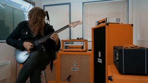 Jim Root tries out the Orange Rockerverb 100 MKIII Guitar Amp for the first time.