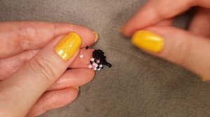 Круглая КУРОМИ из бисера в технике крестик. Beaded mini amigurumi KUROMI?? #DIY #jelljewellery