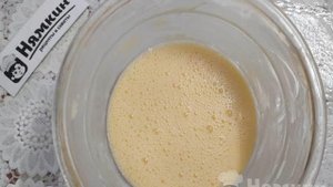 Нежный омлет на молоке на водяной бане
