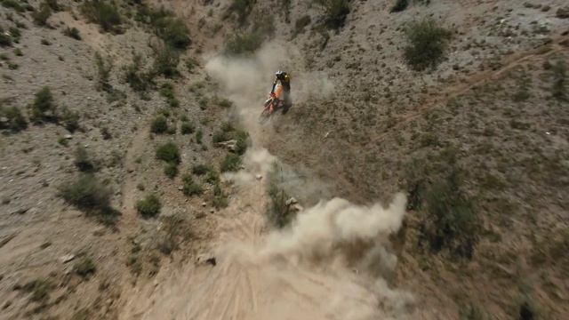 ЙЕТИ ЯЛОМАН 2023 - второй день мотофестиваля, гонки классов BRONZE, SILVER, GOLD смотреть онлайн