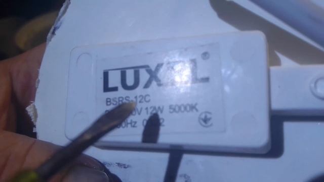 Разбираем светильник с AliExpress LUXEL BSRS-12C с EG2300T KU5532 на плате датчик  режимом день-ночь