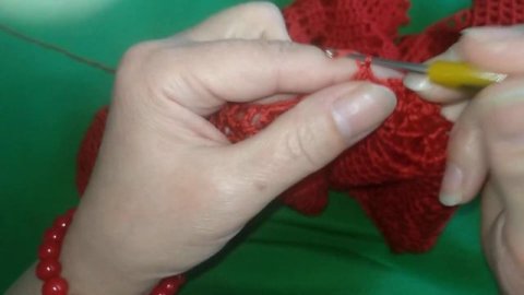 Как вязать крючком супер красивую Обвязку горловины МК