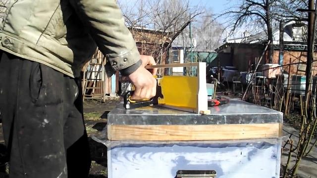 Как БЫСТРО навощить 145 рамку без проволоки!!!!!!