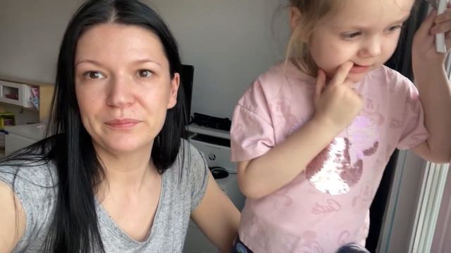 VLOG: 25.04.22 Навела порядок.Занимаемся с дочкой.Хожу за продуктами ночью.