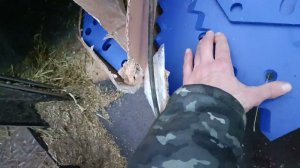Меняем ножи на кормораздатчике