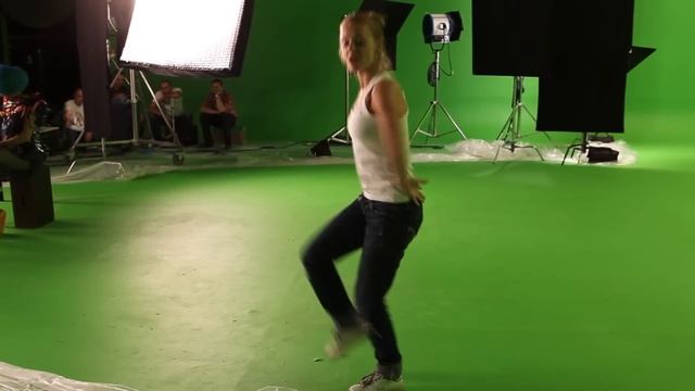 Как танцевать Чикен Шейк (Chicken Shake Dance Lesson) смотреть онлайн