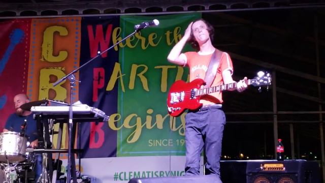 Test of Samsung S9+ audio recording in stereo. Low res upload. Using camera built in mics. смотреть онлайн