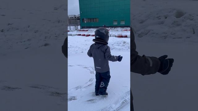 Зимний картинг в Санкт-Петербурге по заснеженной трассе. Декабрь 2021. Зимняя тренировка Даниэля