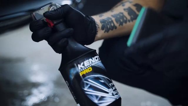 KENOTEK Tyre&Plastic Gloss (Бельгия) — чернитель, восстановитель резины, наружного пластика