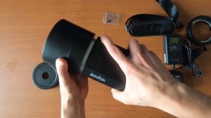 Unboxing: Godox AD400pro