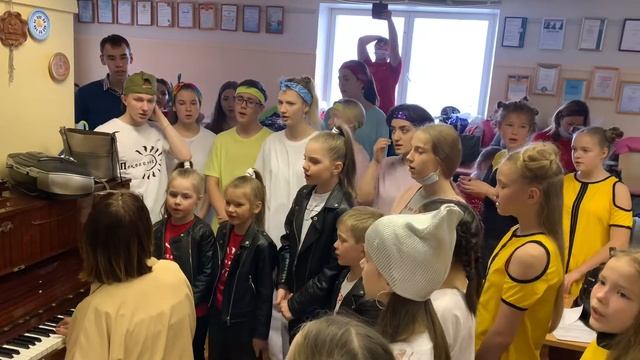 06 05 2021 КАРЕЛЬСКИЕ ПЕРЕЗВОНЫ КОНДОПОГА за кулисами смотреть онлайн