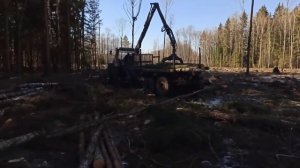 Трактор МТЗ 82 на колесах от комбайна. Зацеп шикарный!