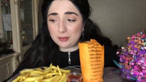 МУКБАНГ ОГРОМНАЯ ШАУРМА И КАРТОШКА ФРИ 🍟 / ПОДДЕРЖИВАЮ МАСЮ ШПАК / MUKBANG SHAWARMA, FRENCH FRIES