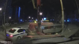 Ночная эвакуация автомобиля за нарушение дистанции до пешеходного перехода