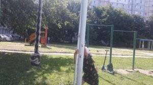 я гуляю со своей подругой и делаю фигню😂