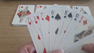 Честна ли со мной подруга. Гадание онлайн.