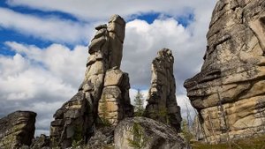 Гранитные изваяния Улахан-Сис