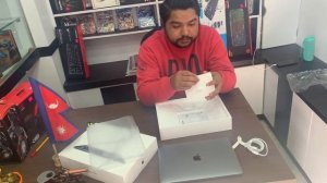 MacBook Pro 13 Inc with Touch Bar 2018