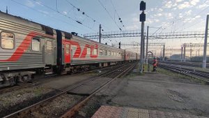 Отправление поезда 346 Адлер - Нижневартовск под тягой ЭП2К-288