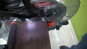 Обзор торцовочной пилы Milwaukee M18 FUEL FMS-190-0
