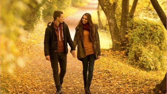 Алена поспешила открыть, думая, что вернулся Виктор, он почему-то сегодня задерживался. А там стоял смотреть онлайн