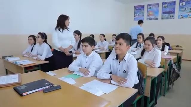 Ученику школы №297 Мухамадали вручили подарок прокурора смотреть онлайн