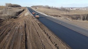 Укладка асфальта на трассе Ульяновск -Сызрань. октябрь 2021