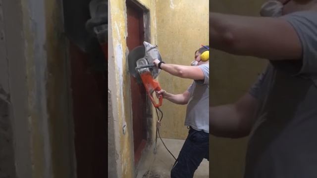 Расширение проема резчиком Husqwarna k3000. смотреть онлайн