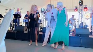 Алла Пугачева и Лайма Вайкуле поют "Лето, ах лето". Юрмала, 2019