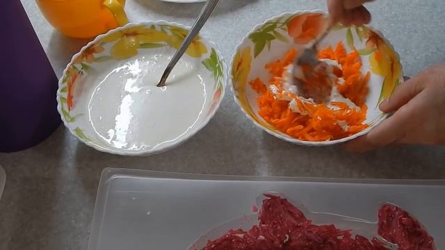 КРАСАВИЦА СЕЛЕДКА ПОД ШУБОЙ, А КАК БЕЗ НЕЕ НОВЫЙ ГОД ? смотреть онлайн