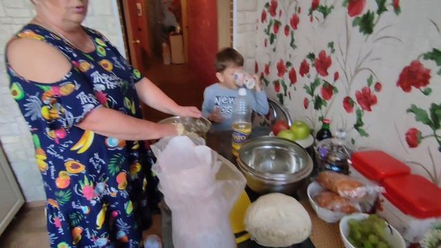 Съездили в Липки на татуаж ? дожарила котлеты ? напекла пирожков ? смотреть онлайн