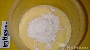 Латышские ячневые лепешки Мешуплазенитис на сковороде