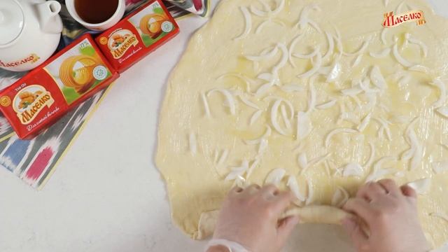 Катлама с луком из простых и доступных ингредиентов