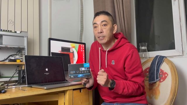 Retina15 2015年电脑更换硬盘 1.0TB Aura Pro X2长什么样 老李我也阳了