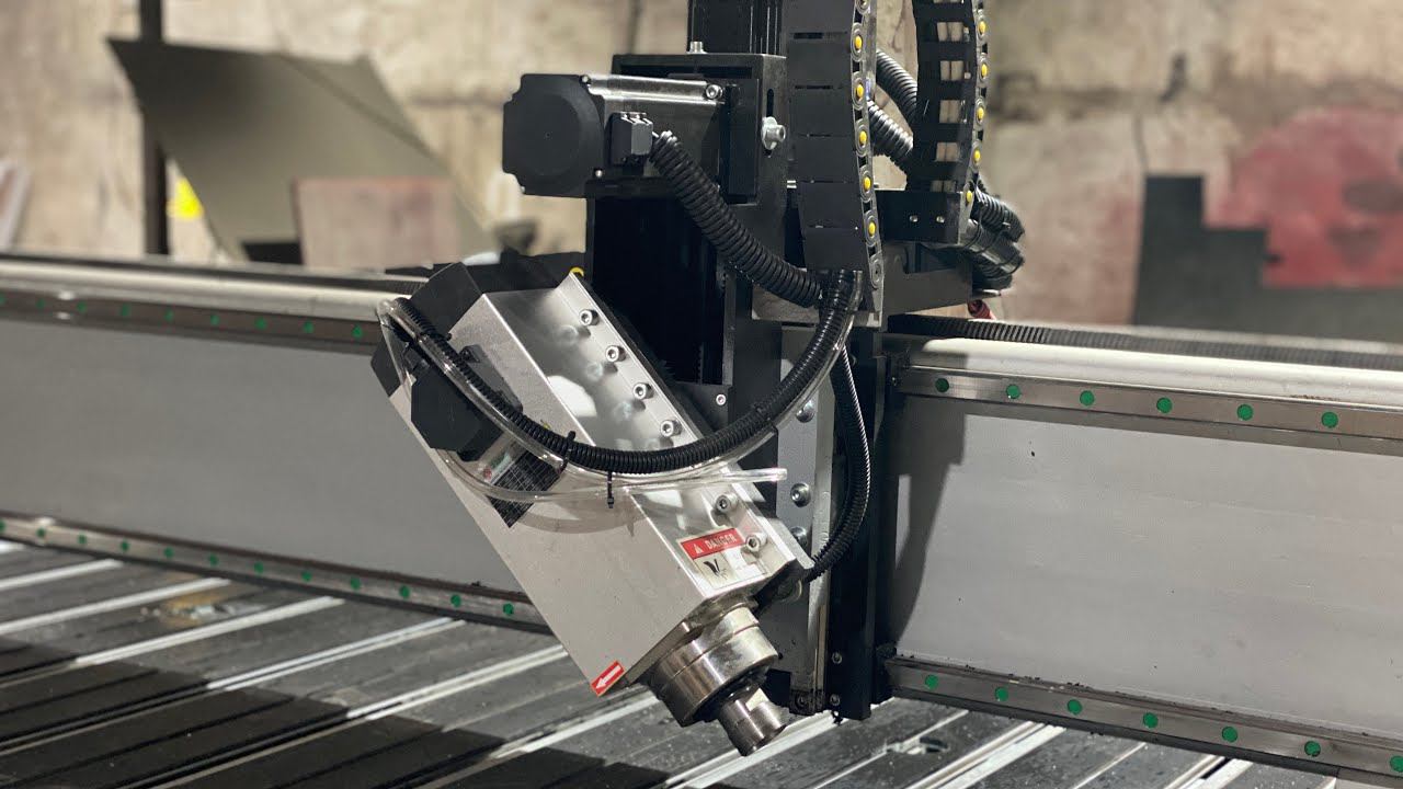 Фрезерный станок ЧПУ с поворотным шпинделем от 500000 руб! Поворотный шпиндель 180 гр. СТИПЛАЙН смотреть онлайн