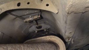 Замена тросов ручника Форд Мондео 3/ Replacing the parking brake cables Ford Mondeo 3