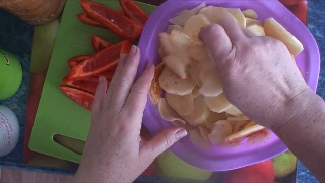 Рецепт: Куриные рулетики с болгарским перцем
