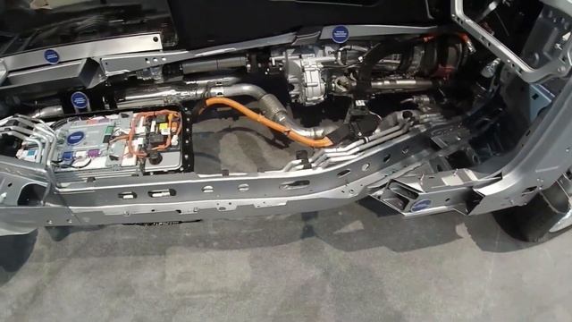 Ford Explorer Hybrid смотреть онлайн