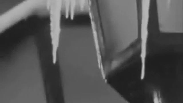 А снег идёт -- Майя Кристалинская смотреть онлайн