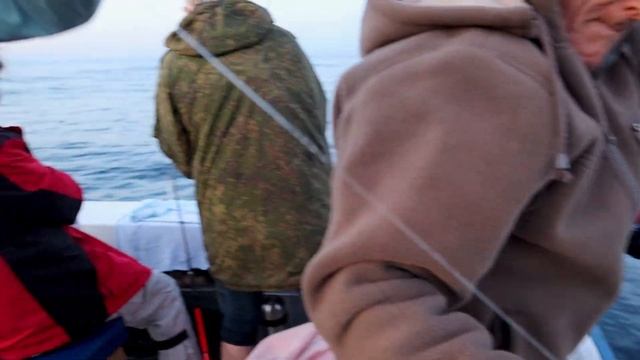 Ловля кальмара 2022. Морская рыбалка смотреть онлайн